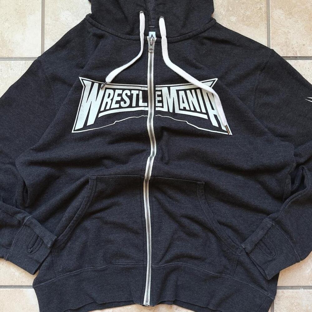 2024 WWE Authentic Wrestlemania Zip Up Hoodie - Size L